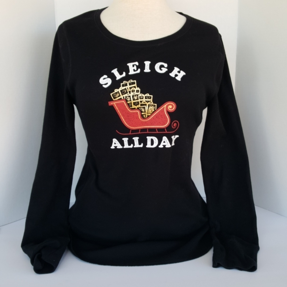 2/$25💥 Waffle Weave Christmas Graphic Black Thermal Top, Sleigh All Day (L)